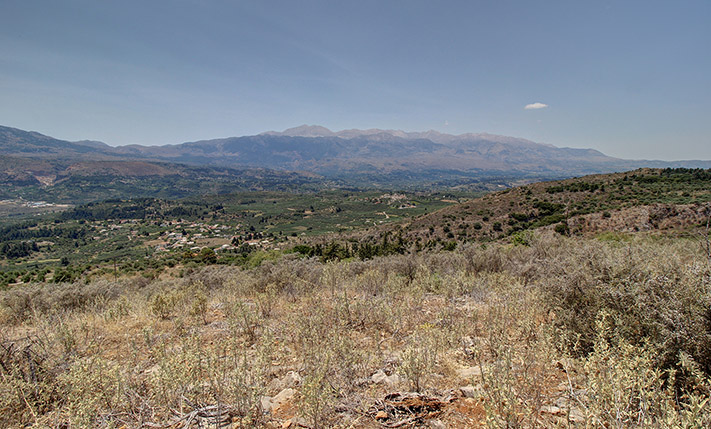 SOUTHWEST-FACING PARCEL WITH 2 LARGE FRONTS