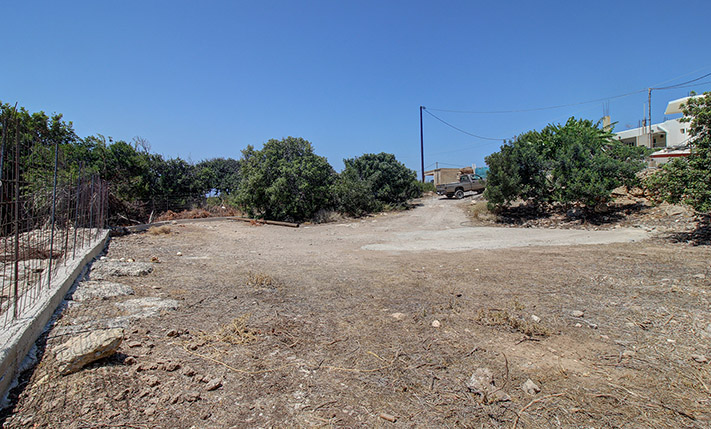 ΣΕ ΜΙΚΡΗ ΓΕΙΤΟΝΙΑ 5' ΑΠΟ ΤΟ ΕΛΑΦΟΝΗΣΙ