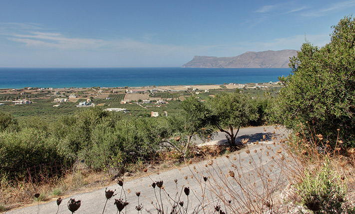 NORTH-FACING VIEWS OVER THE GULF OF KISSAMOS