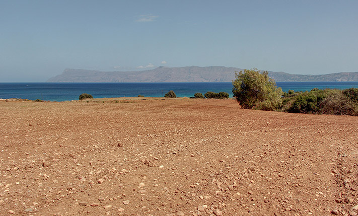 LUXURIOUS SEA VIEWS ONLY STEPS FROM THE BEACH