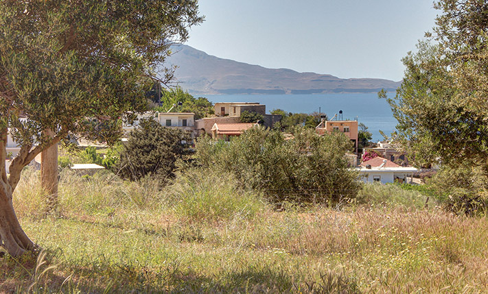 FLAT PLOT WITH VIEWS FROM THE GROUND LEVEL