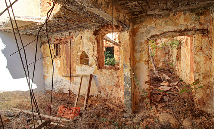 IN A LIVELY VILLAGE SOUTH OF THE CITY