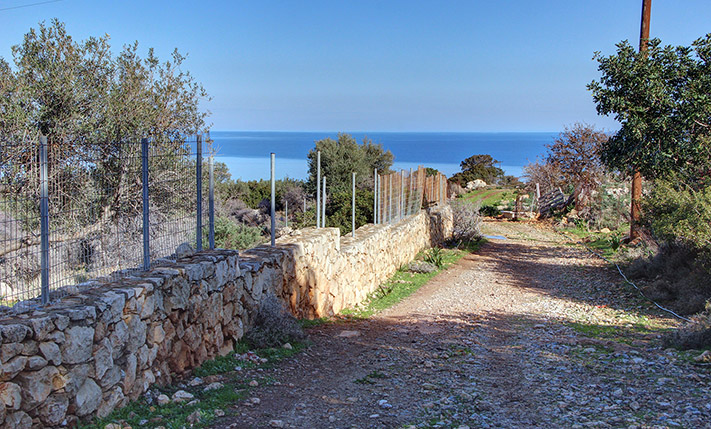 SEA VIEWS & WITH A PERMIT PRE-APPROVAL