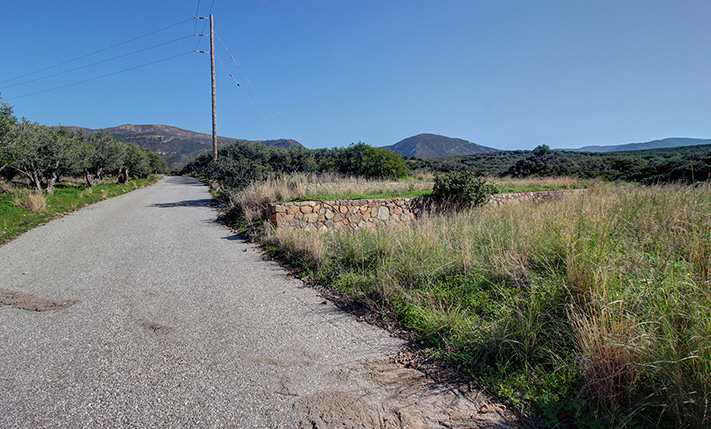 SPLIT IN 3 FLAT AREAS ORIENTED TOWARDS THE SEA