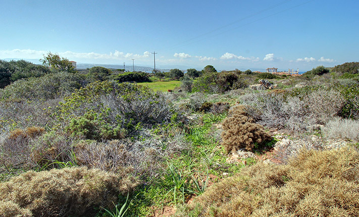 ΜΕ ΠΡΟΣΒΑΣΗ ΣΕ ΛΙΜΝΗ & ΚΟΝΤΑ ΣΤΗ ΘΑΛΑΣΣΑ