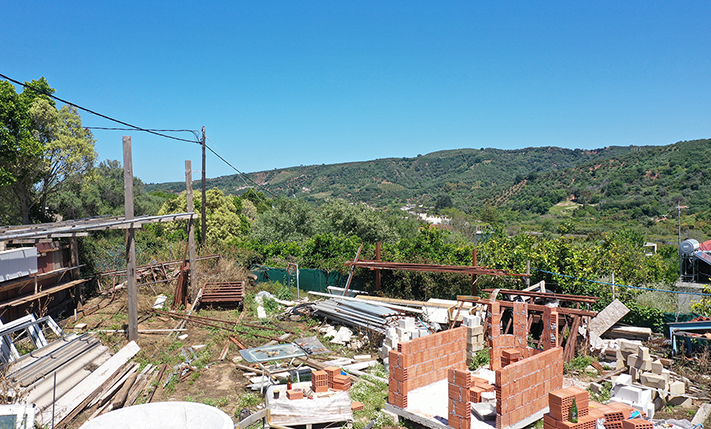 ΕΜΠΟΡΙΚΟ ΣΗΜΕΙΟ ΣΤΟ ΚΕΝΤΡΟ ΤΩΝ ΒΟΥΚΟΛΙΩΝ