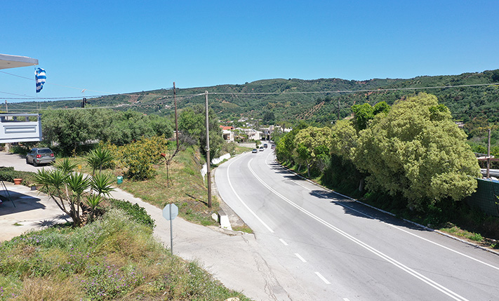 ΥΠΕΡΥΨΩΜΕΝΟ ΣΤΟ ΡΕΥΜΑ ΠΡΟΣ ΠΑΛΑΙΟΧΩΡΑ