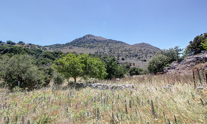 ΕΠΙΠΕΔΟ ΧΩΡΑΦΙ ΣΕ ΗΜΙΟΡΕΙΝΗ ΠΕΡΙΟΧΗ