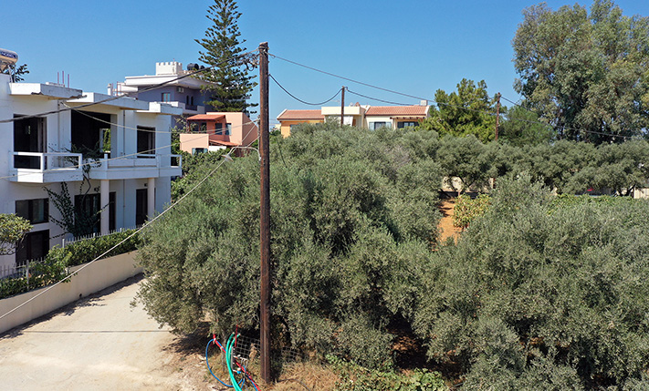 PRIME NEIGHBORHOOD STEPS FROM A SANDY BEACH