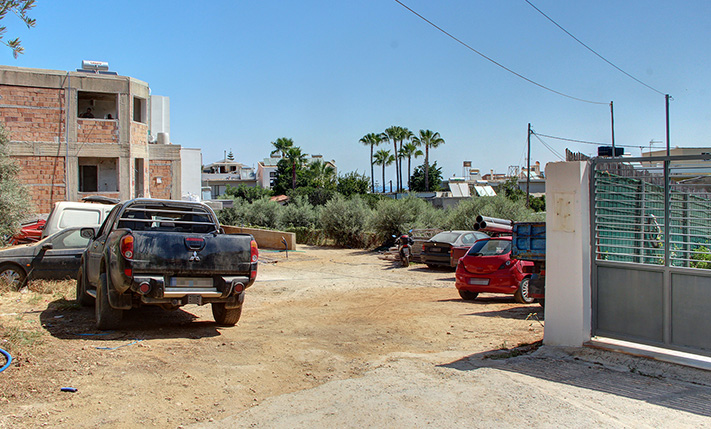 PRIME NEIGHBORHOOD STEPS FROM A SANDY BEACH