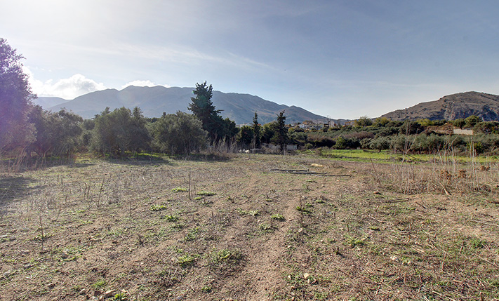 SPACIOUS PLOT WITH SEA VIEWS NEAR KOURNAS LAKE