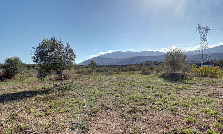 NORTHWEST-FACING PARCEL FOR A SMALL SOLAR PARK