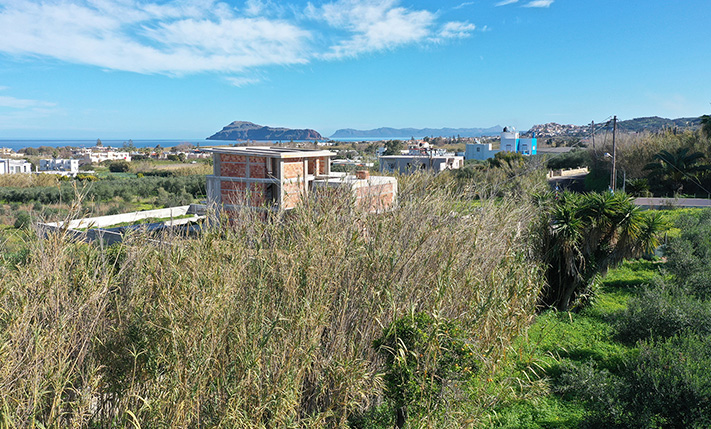 PERMIT-READY LAND WITH A MODERN HOUSE DESIGN