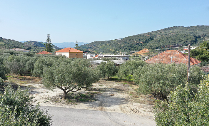 ΚΑΛΟ ΣΧΗΜΑ & ΟΜΟΡΦΗ ΘΕΑ ΚΟΝΤΑ ΣΕ ΚΟΜΒΟ