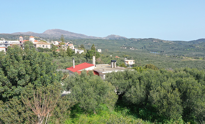 CLOSE TO AN INTERCHANGE WITH SEA VIEWS